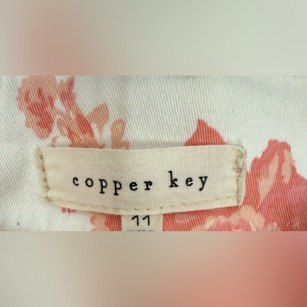 Copper Key Floral Shorts Size 11 White Pink High Rise Cutoff Denim Stretch - Picture 4 of 5